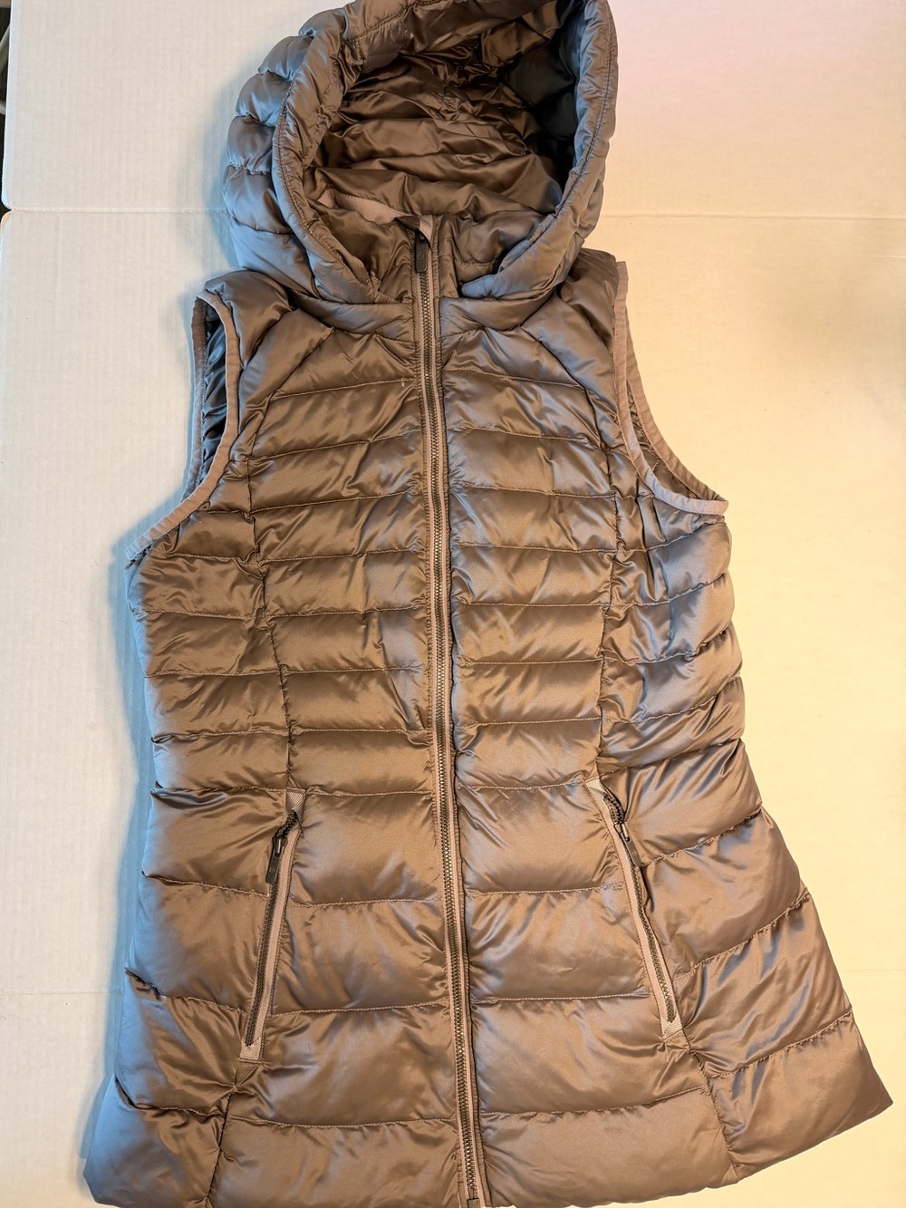 Lululemon Brave the Cold Metallic Puffer Down Vest 6 Purple Dark Chrome